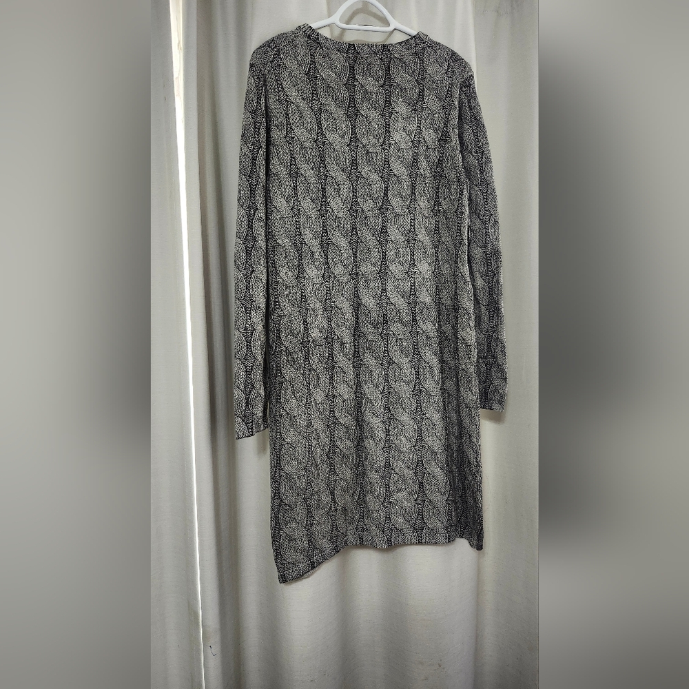 Dress - Picture 13 of 16